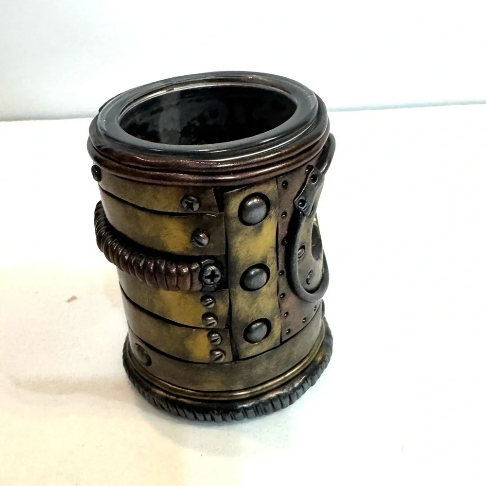 Source Unknown steampunk 3”